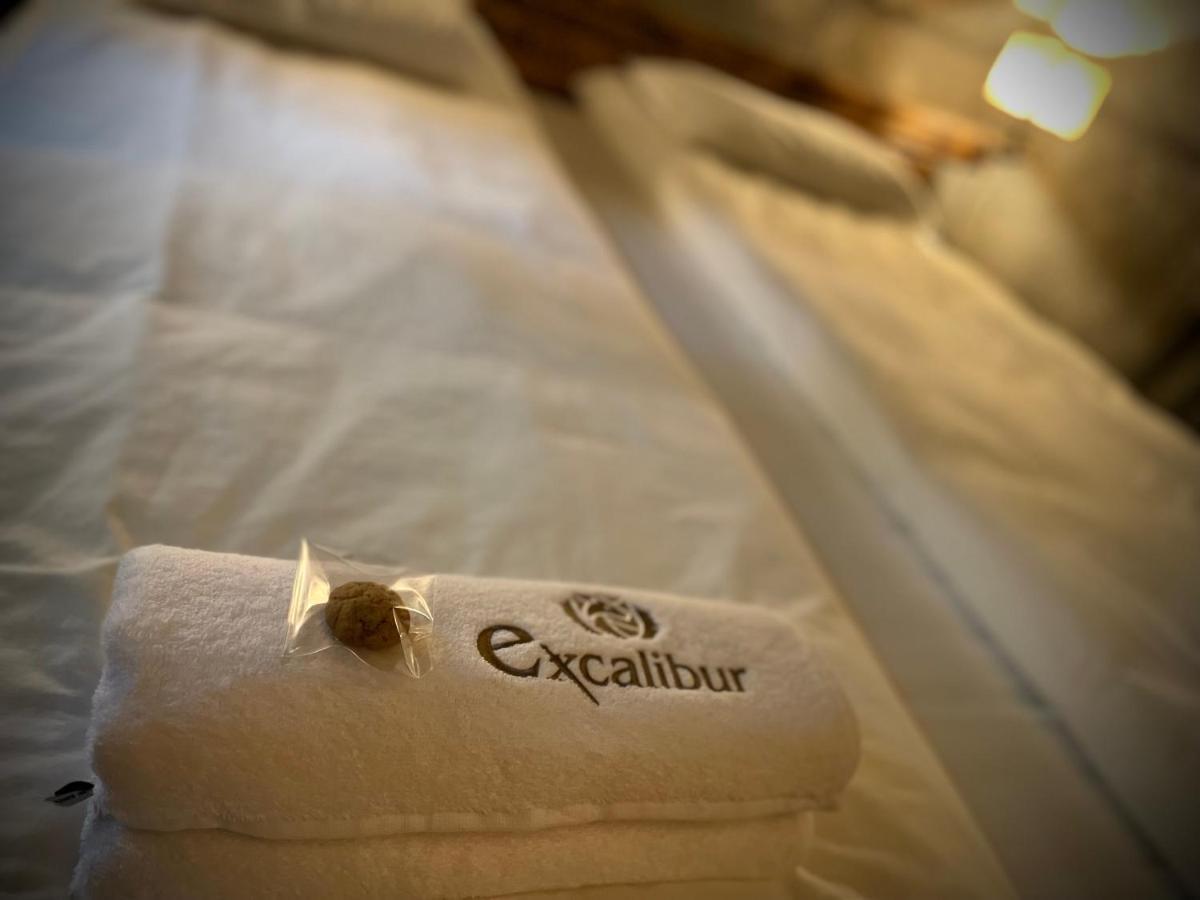 Excalibur Minihotel Eğri Dış mekan fotoğraf